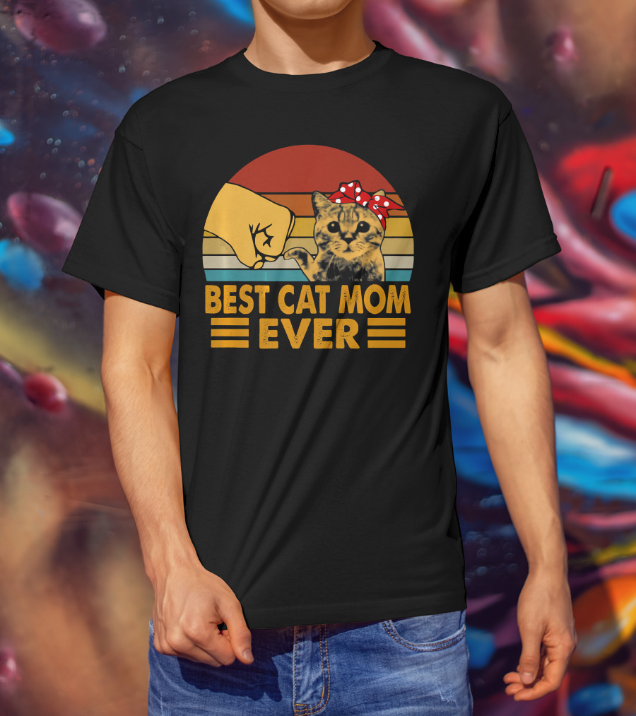 Best Cat Mom Ever Vintage Be Fist Bump Cat With Bow Retro Stripes T-Shirt