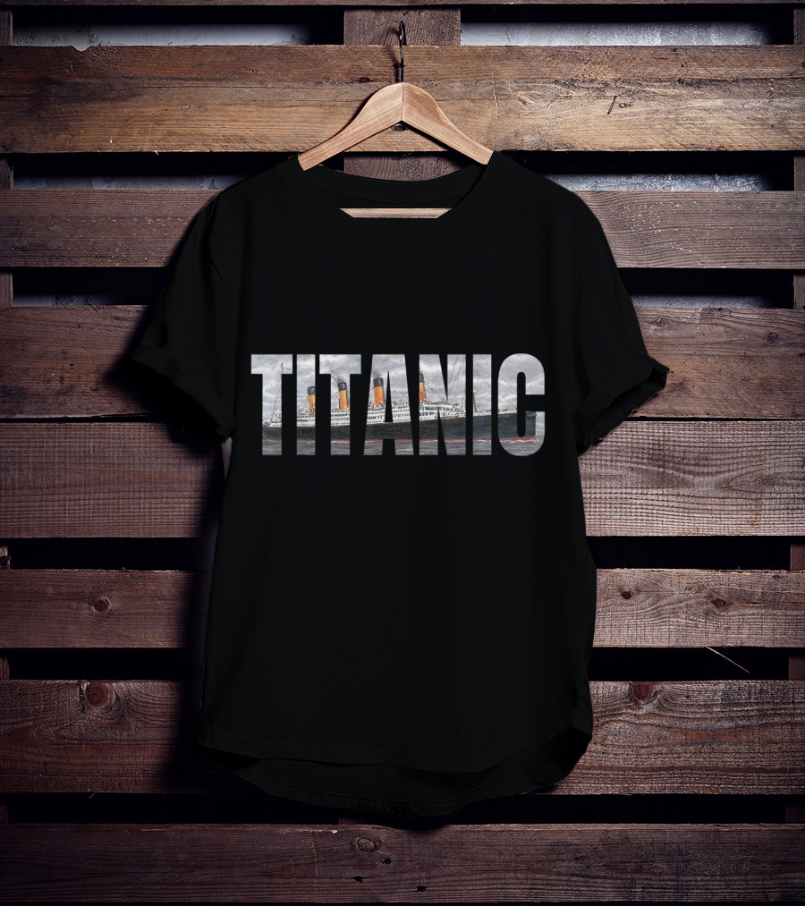 Titanic Sailing Ship 1912 Cruise Vintage Dist Iconic Name T-Shirt
