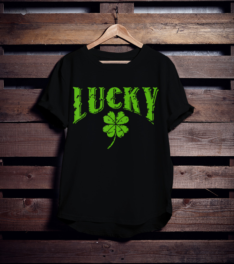 Vintage Lucky Four Leaf Clover Lucky St Paddy's Day T-Shirt
