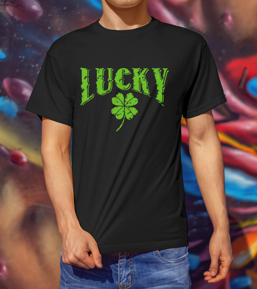 Vintage Lucky Four Leaf Clover Lucky St Paddy's Day T-Shirt