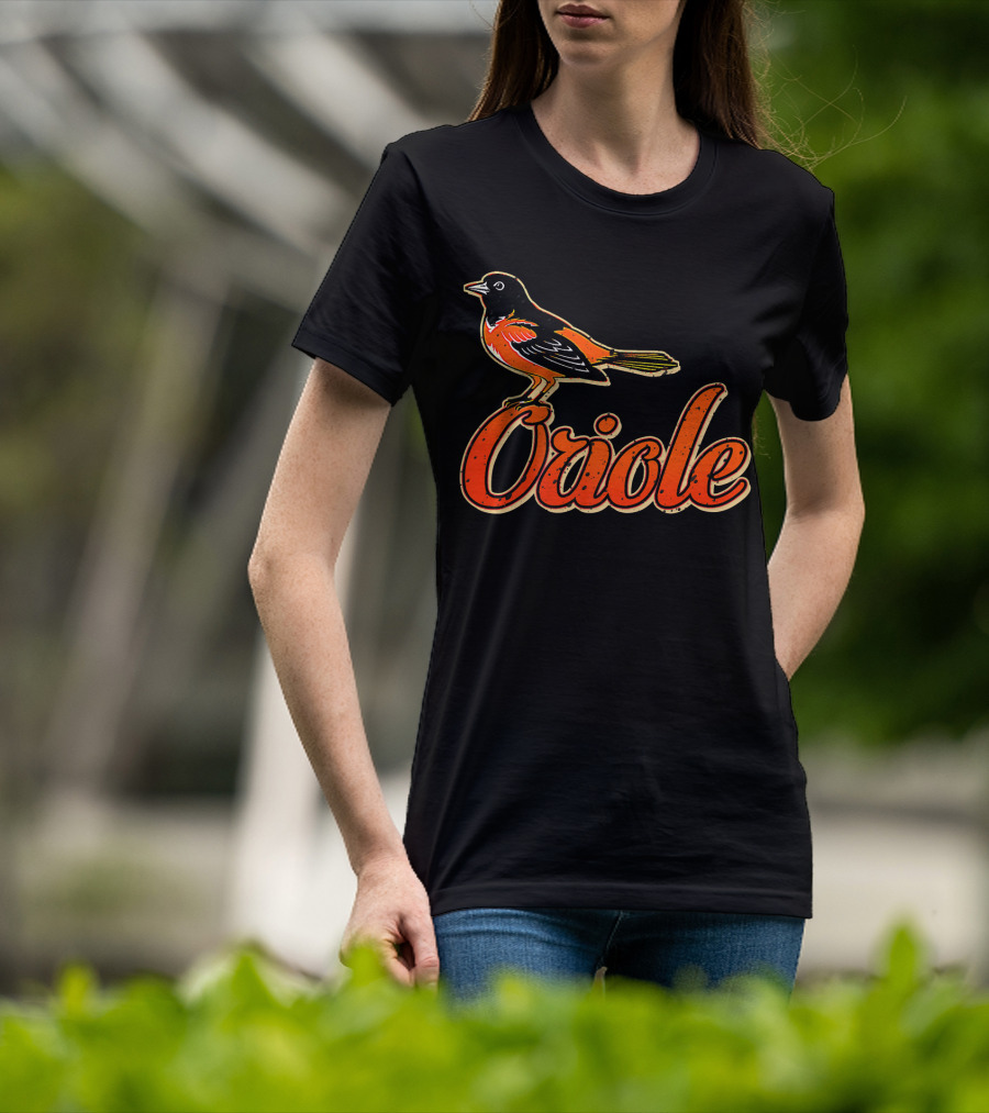 Vintage Oriole Bird Script Text Amazing Bird T-Shirt
