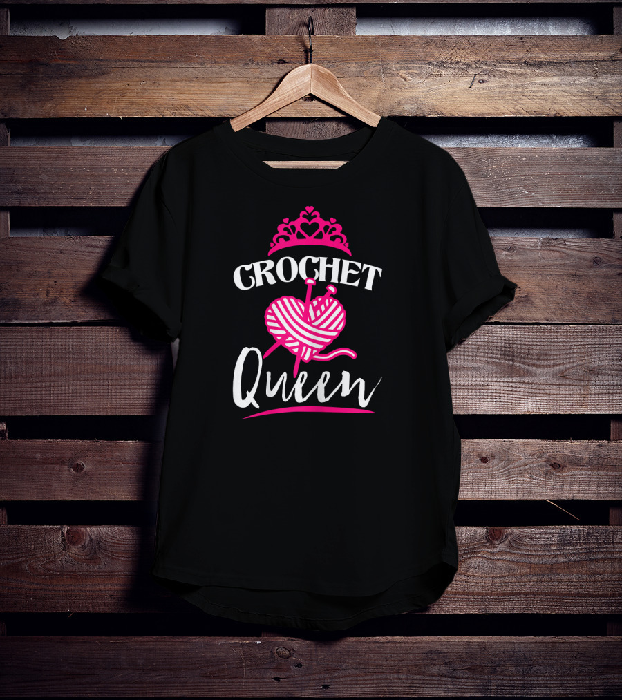Crochet Queen Yarn Heart Tiara Fun T-Shirt