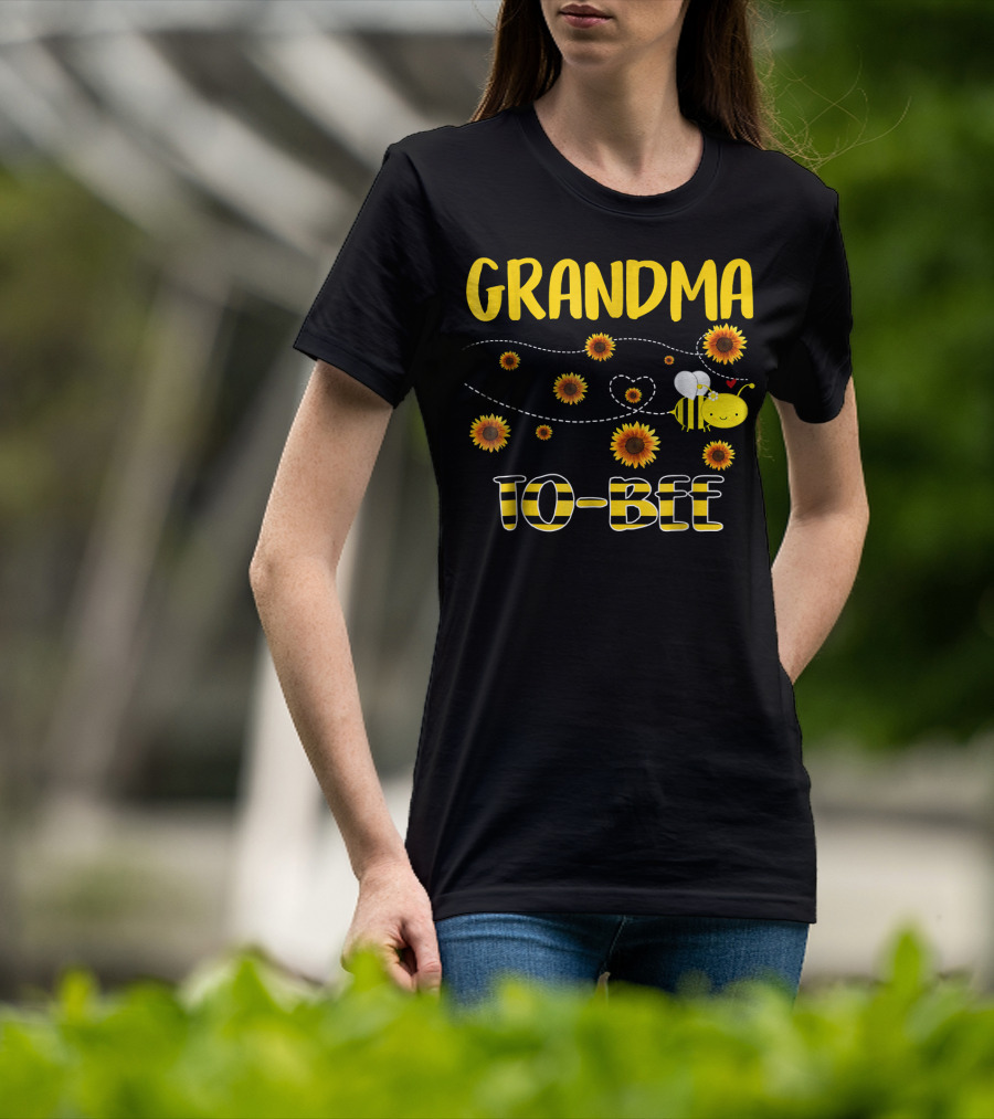 GRANDMA TO BEE Sunflowers And Bee T-Shirt