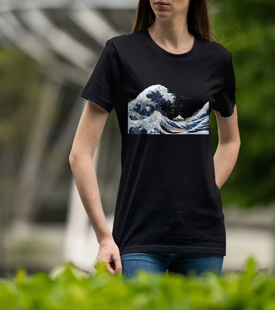 The Great Wave Off Kanagawa Hokusai Japan Iconic T-Shirt