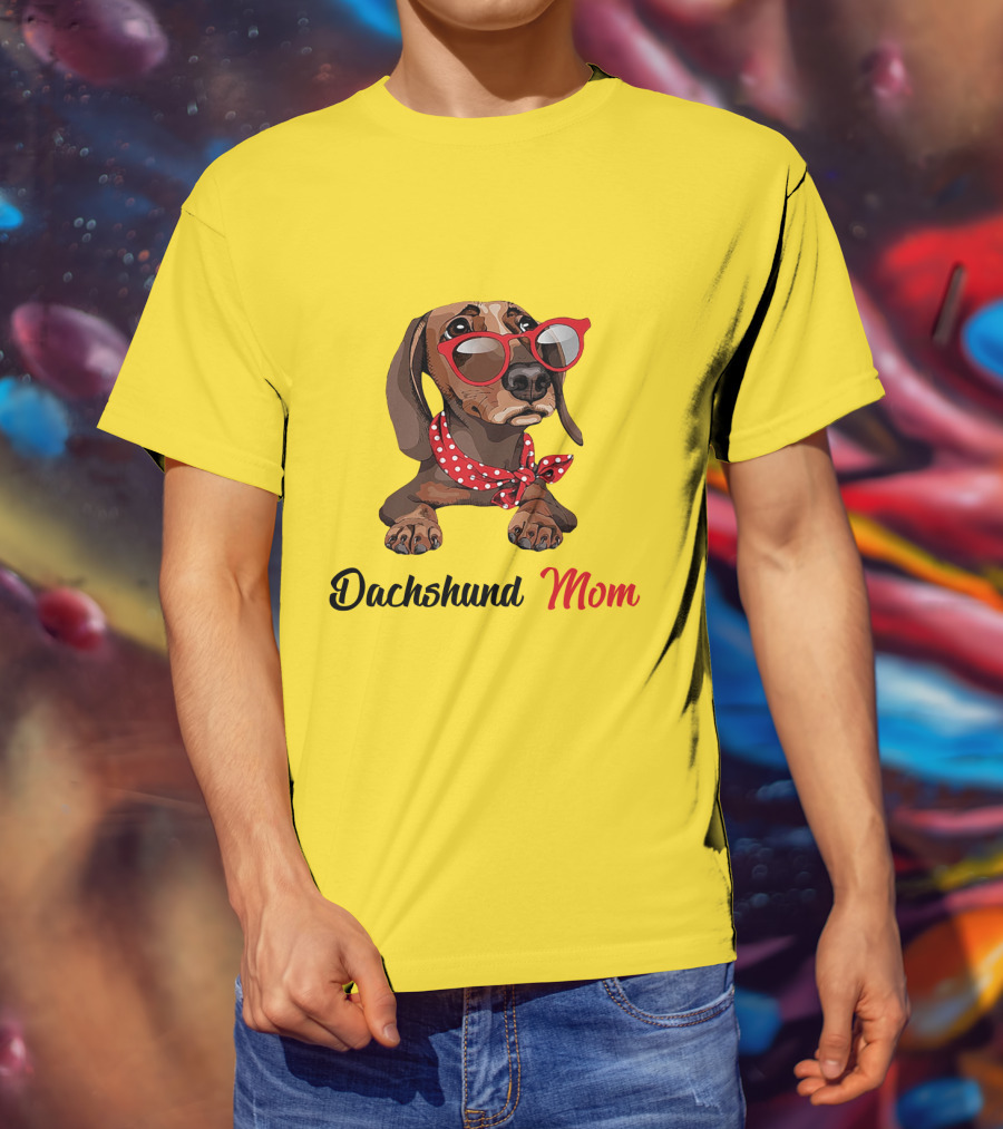 Dachshund Mom Red Glasses And Polka Dot Scarf T-Shirt