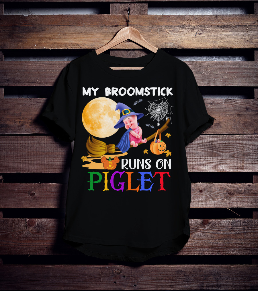 My Broomstick Runs On Piglet Halloween Wizard Moon Pumpkin T-Shirt