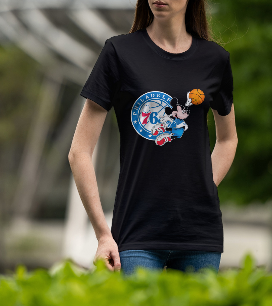 Philadelphia 76ers Mickey Basketball Dunk T-Shirt