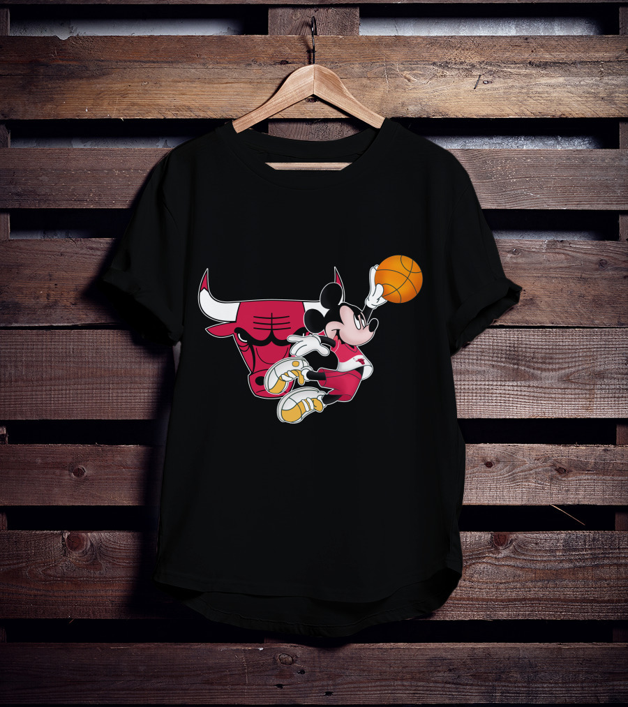 Mickey Chicago Bulls Basketball T-Shirt