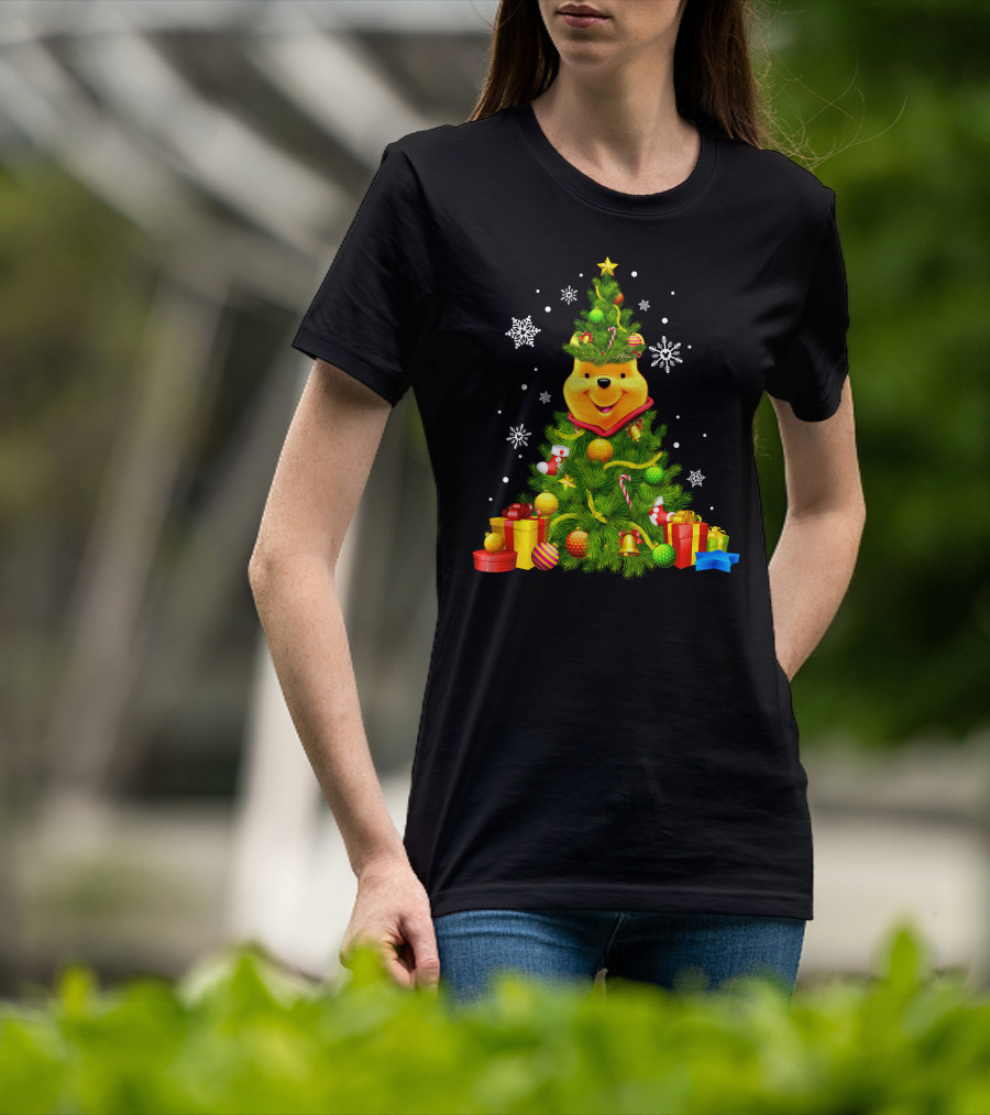 Pooh Christmas Tree With Snowflakes And Gifts T-Shirt