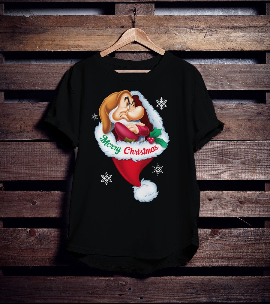 Grumpy Merry Christmas Santa Hat And Snowflakes T-Shirt