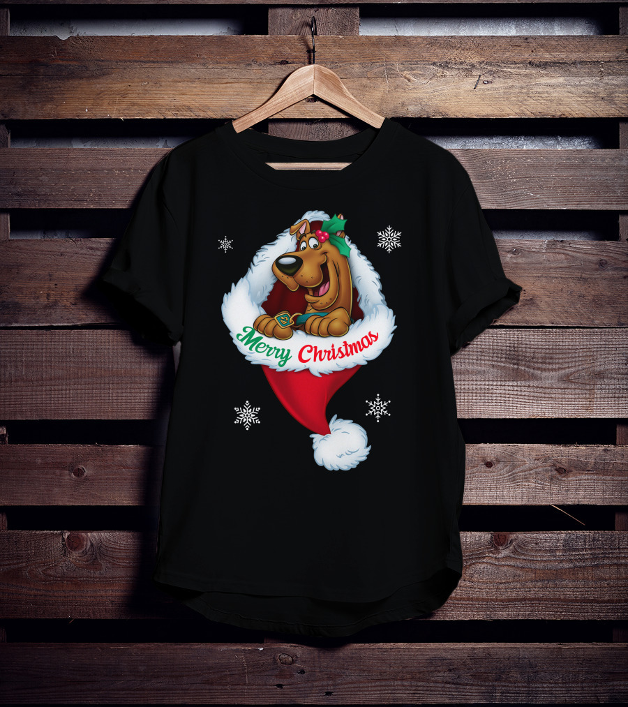 Scooby Doo Merry Christmas Snowflakes Santa Hat T-Shirt
