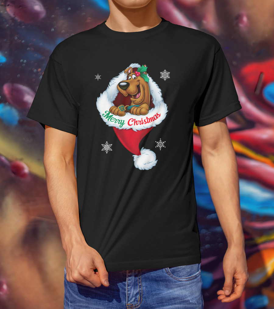 Scooby Doo Merry Christmas Snowflakes Santa Hat T-Shirt