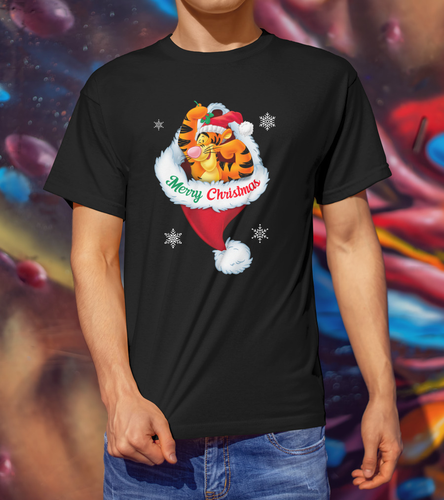 Merry Christmas Tigger Santa Hat Snowflakes T-Shirt