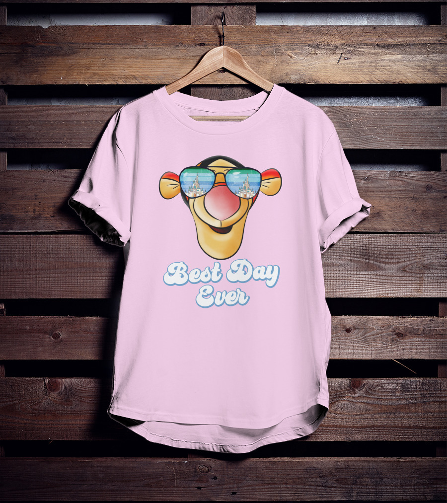 Tigger Best Day Ever Disney Castle Sunglasses T-Shirt