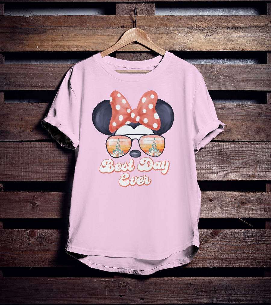 Minnie Mouse Best Day Ever Castle Sunglasses T-Shirt