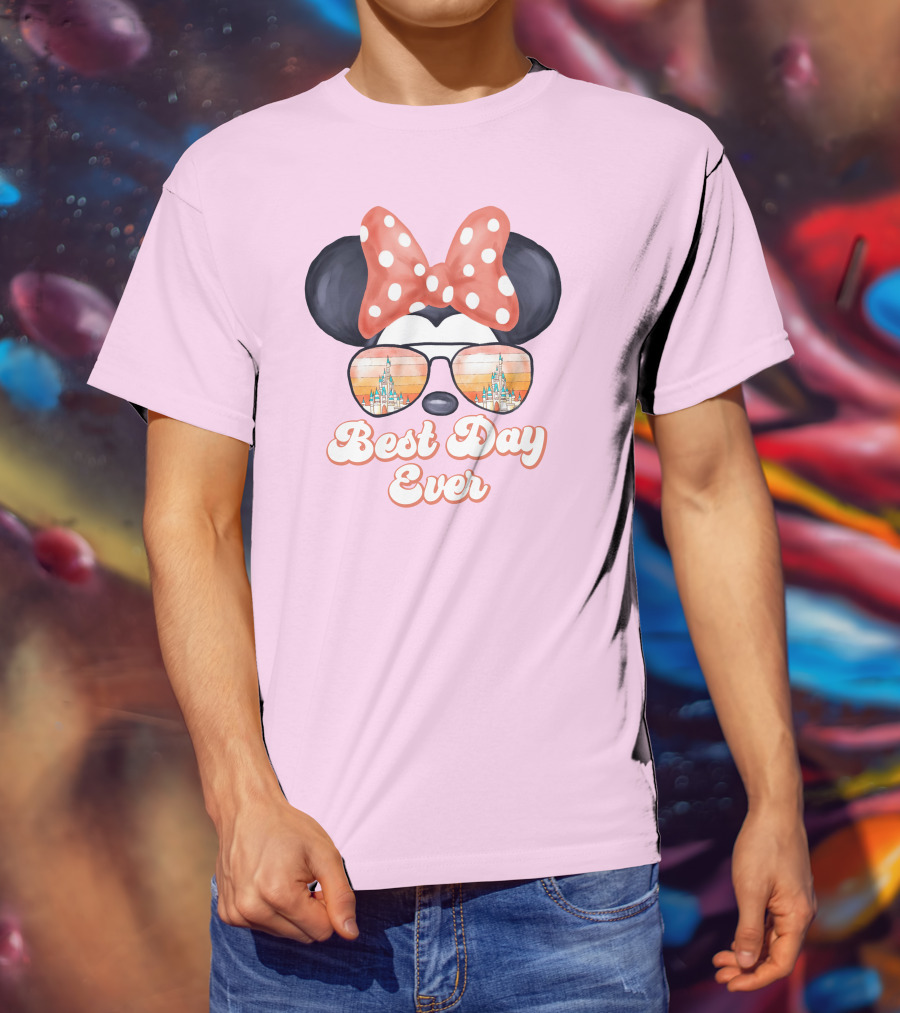 Minnie Mouse Best Day Ever Castle Sunglasses T-Shirt