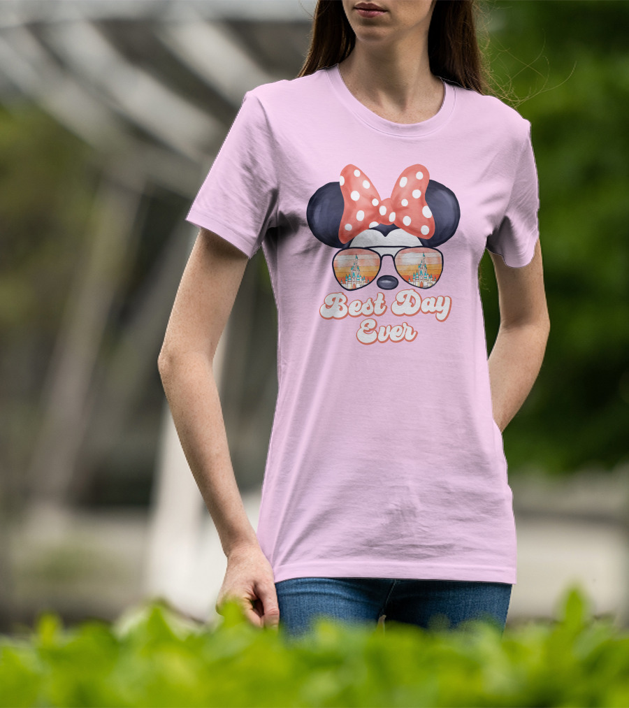 Minnie Mouse Best Day Ever Castle Sunglasses T-Shirt