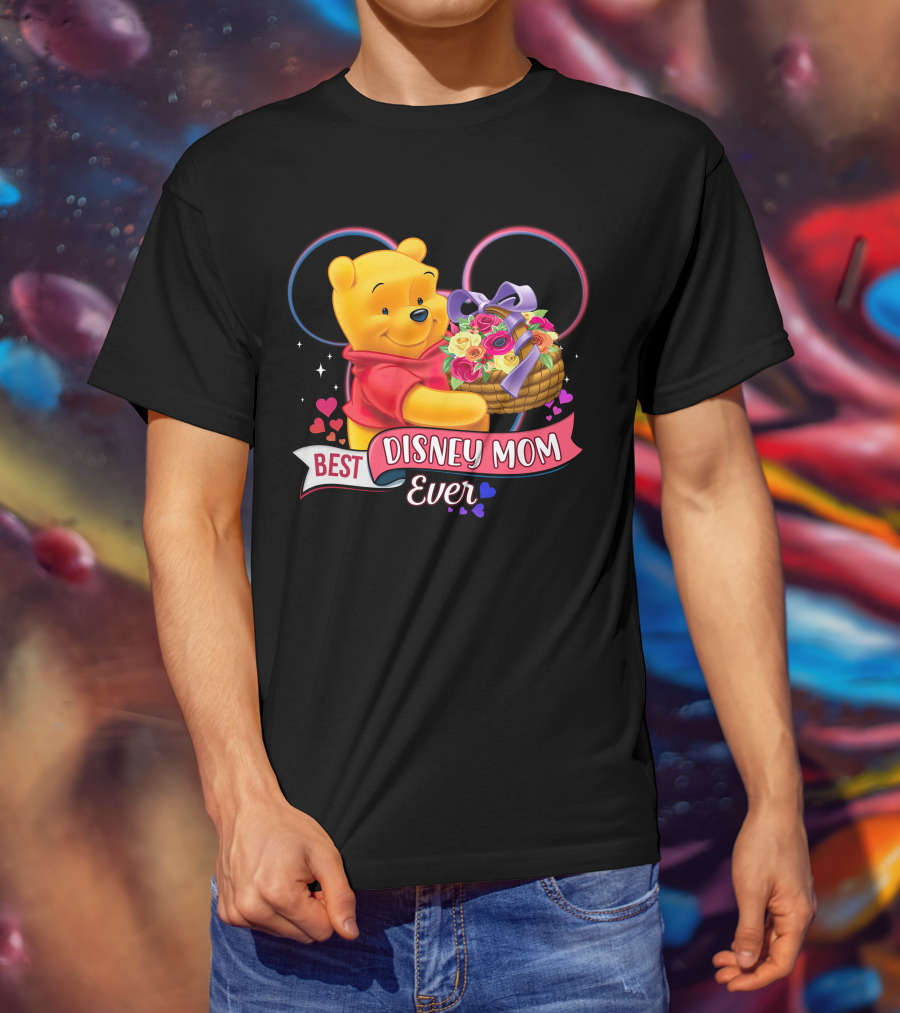 Best Disney Mom Ever Pooh Bear With Bouquet Of Flowers And Hearts T-Shirt