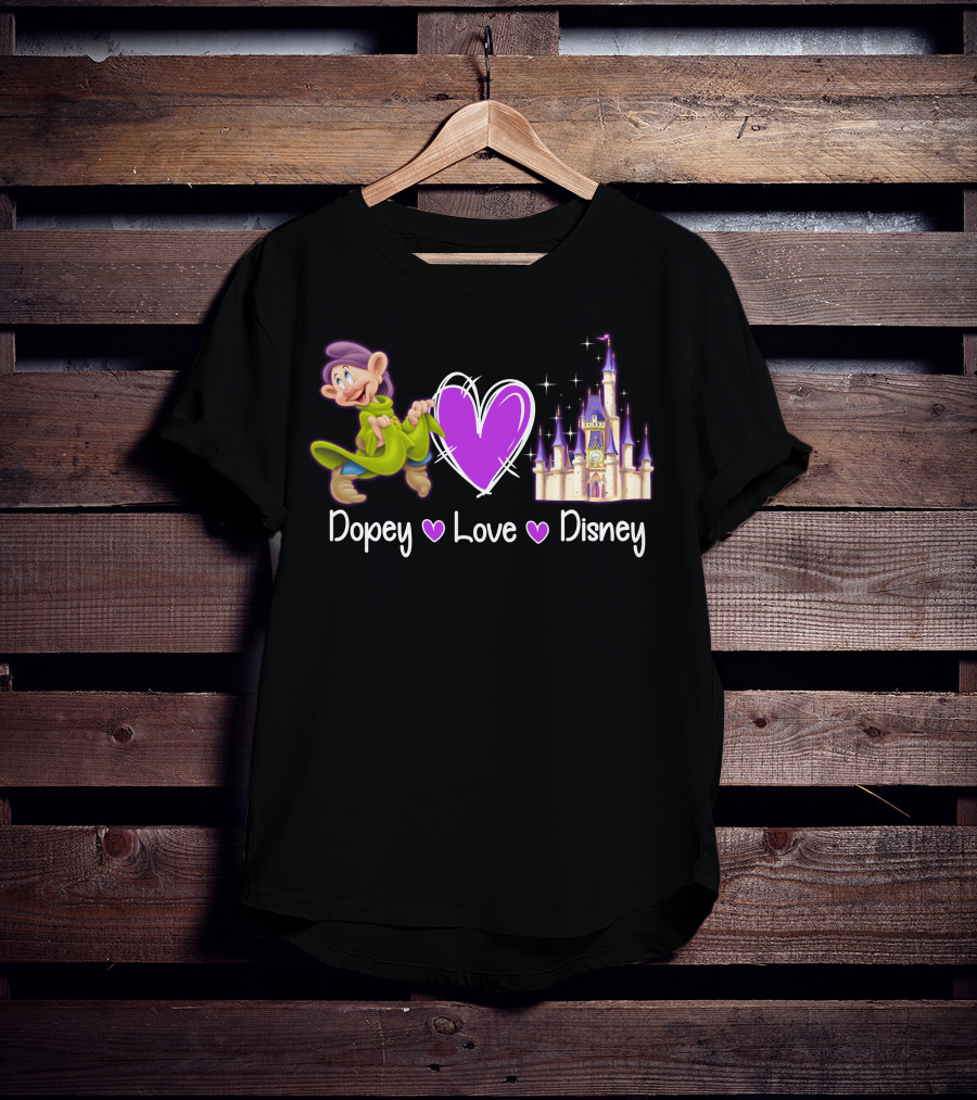 Dopey Love Disney Castle Magic T-Shirt