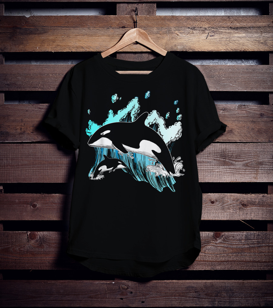 Killer Whale Ocean Lover Orca Splashing Waves Men's Gift Idea T-Shirt