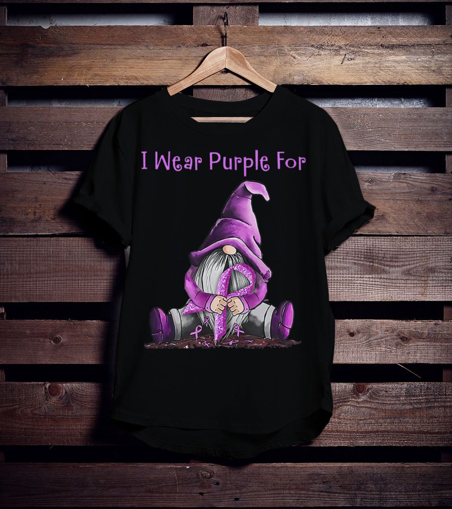 I Wear Purple For Fibromyalgia Awareness Gnome Holding Purple T-Shirt
