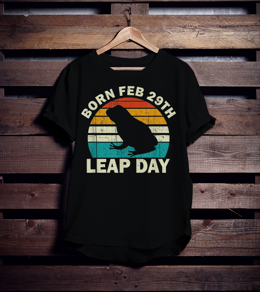 Born Feb 29th Leap Day Frog Vintage Retro Stripe T-Shirt