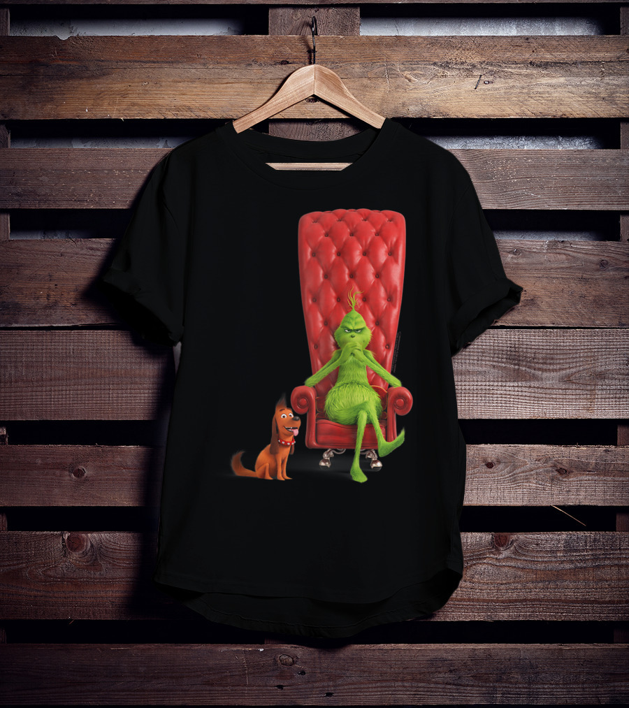 Dr Seuss The Grinch And Max On Red Tufted Chair T-Shirt
