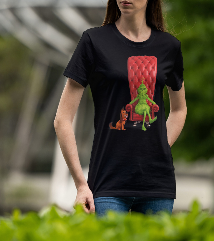 Dr Seuss The Grinch And Max On Red Tufted Chair T-Shirt