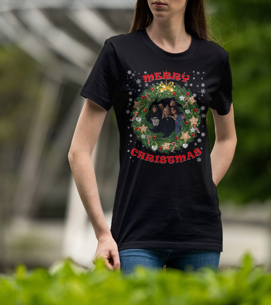 Merry Christmas Alvvays Santa Hat And Christmas Wreath T-Shirt