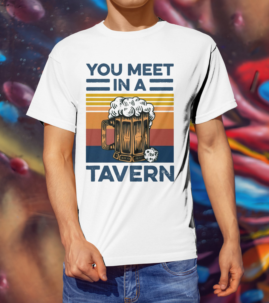 YOU MEET IN A TAVERN Beer Mug With D20 Dice And Vintage Stripes T-Shirt