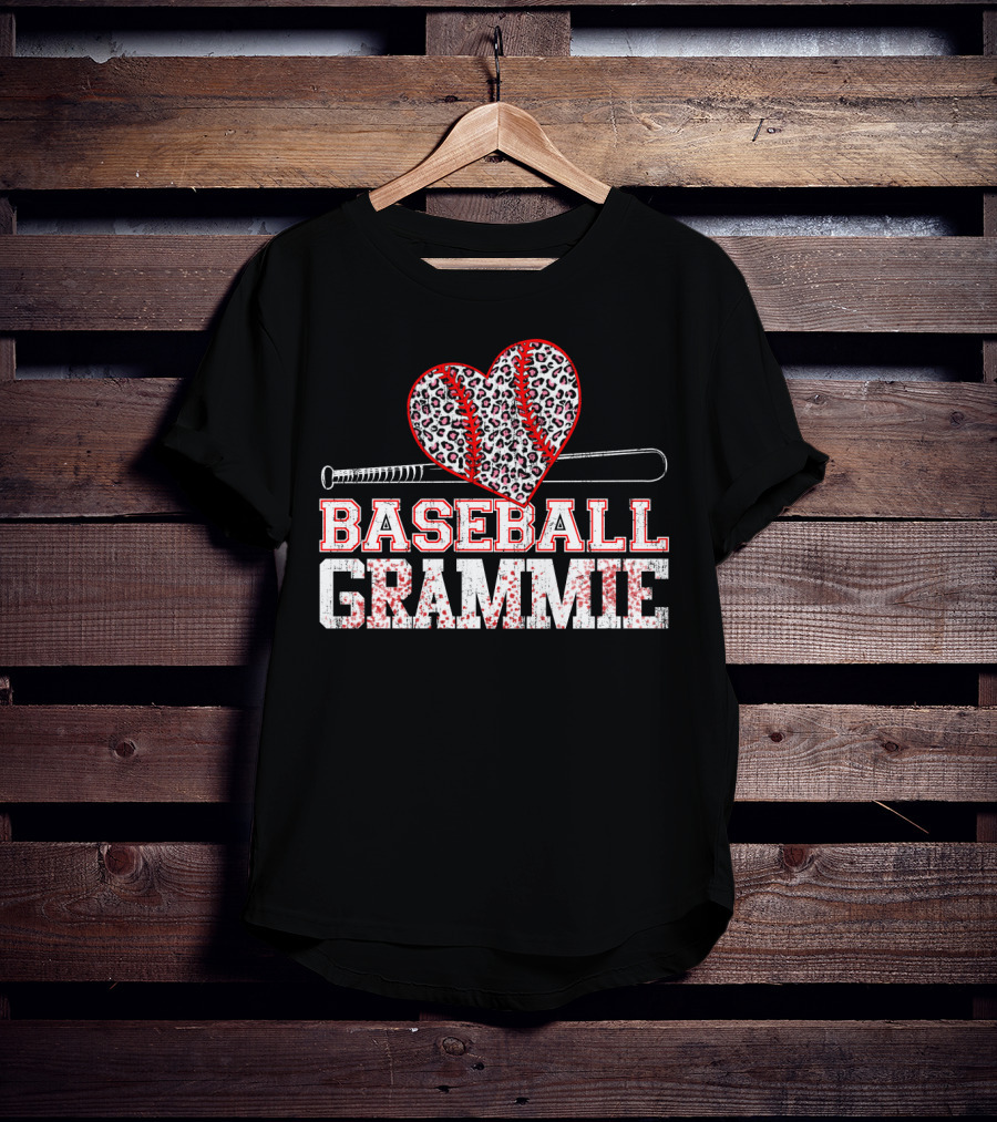 Baseball Grammie Leopard Heart Softball Player T-Shirt
