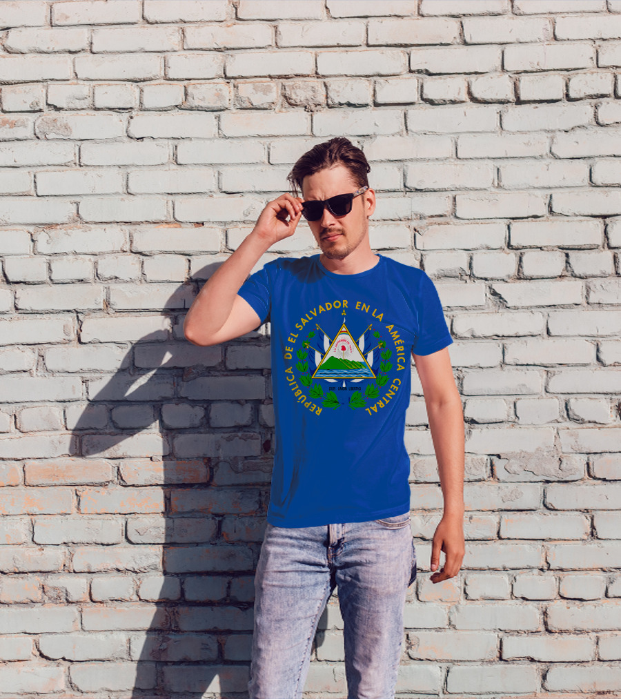 República DE El Salvador En LA América Central Dios Unión Libertad Escudo DE El Salvador T-Shirt