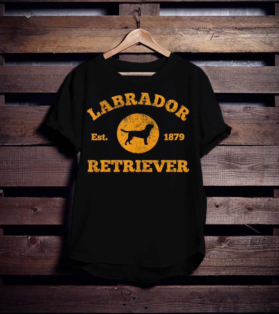 Vintage Labrador Retriever Est 1879 Labrador T-Shirt