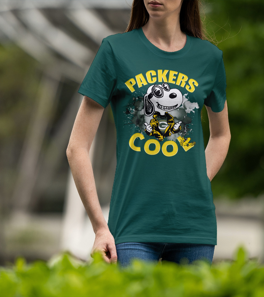 Packers Cool Snoopy Green Bay Packers Football T-Shirt