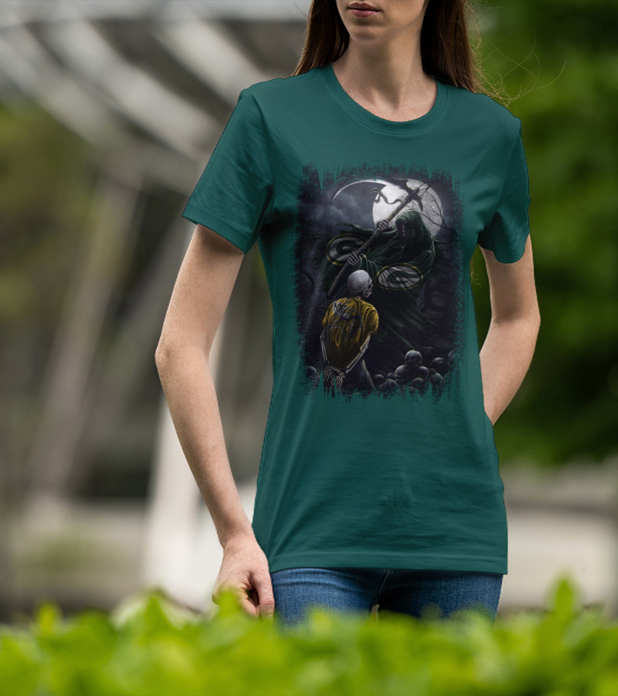 Green Bay Packers Grim Reaper Scene With Skeleton Under Moonlight T-Shirt