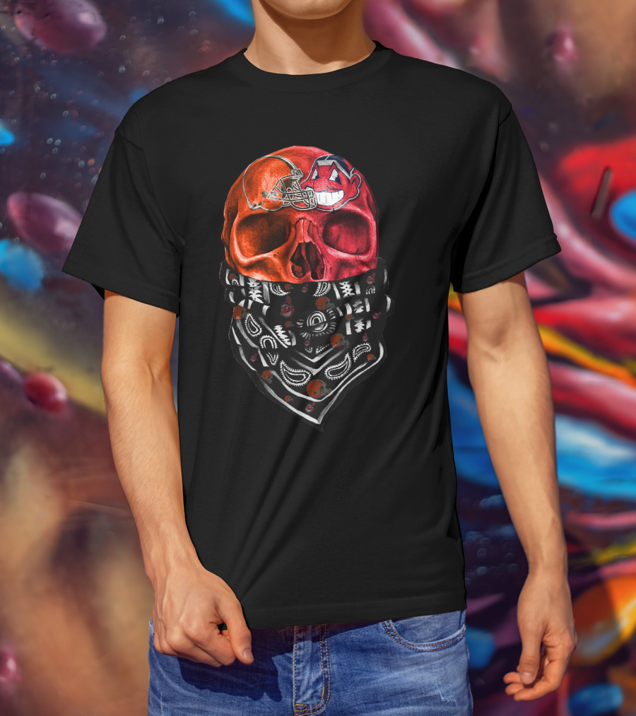 Cleveland Skull Bandana Vintage Style Sports Fan Sku T-Shirt