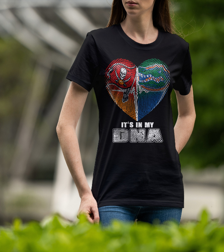 It's In My Dna Buccaneers Gators Heart Fingerprint T-Shirt