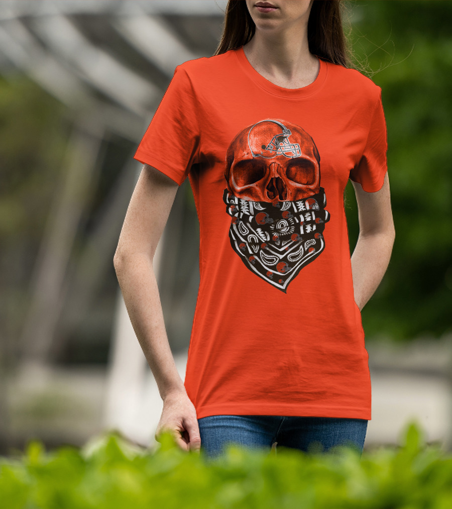 Cleveland Browns Skull With Helmet And Bandana T-Shirt
