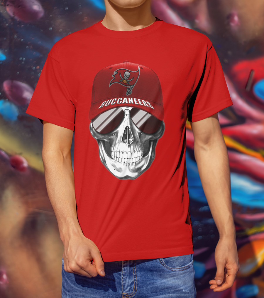 Tampa Bay Buccaneers Skull With Red Cap T-Shirt
