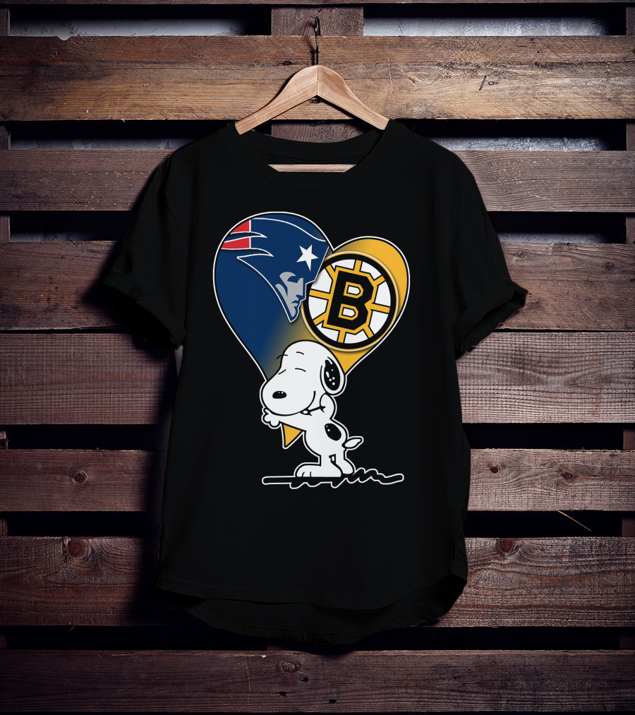 Patriots Bruins Snoopy Heart Hug T-Shirt