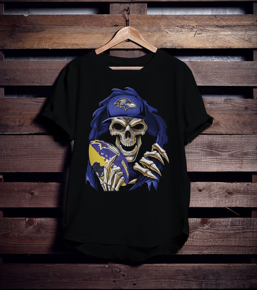 Skullbong Baltimore Ravens Skeleton Holding Football T-Shirt