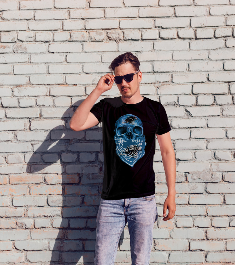 CAROLINA PANTHERS Skull Bandana Fan T-Shirt