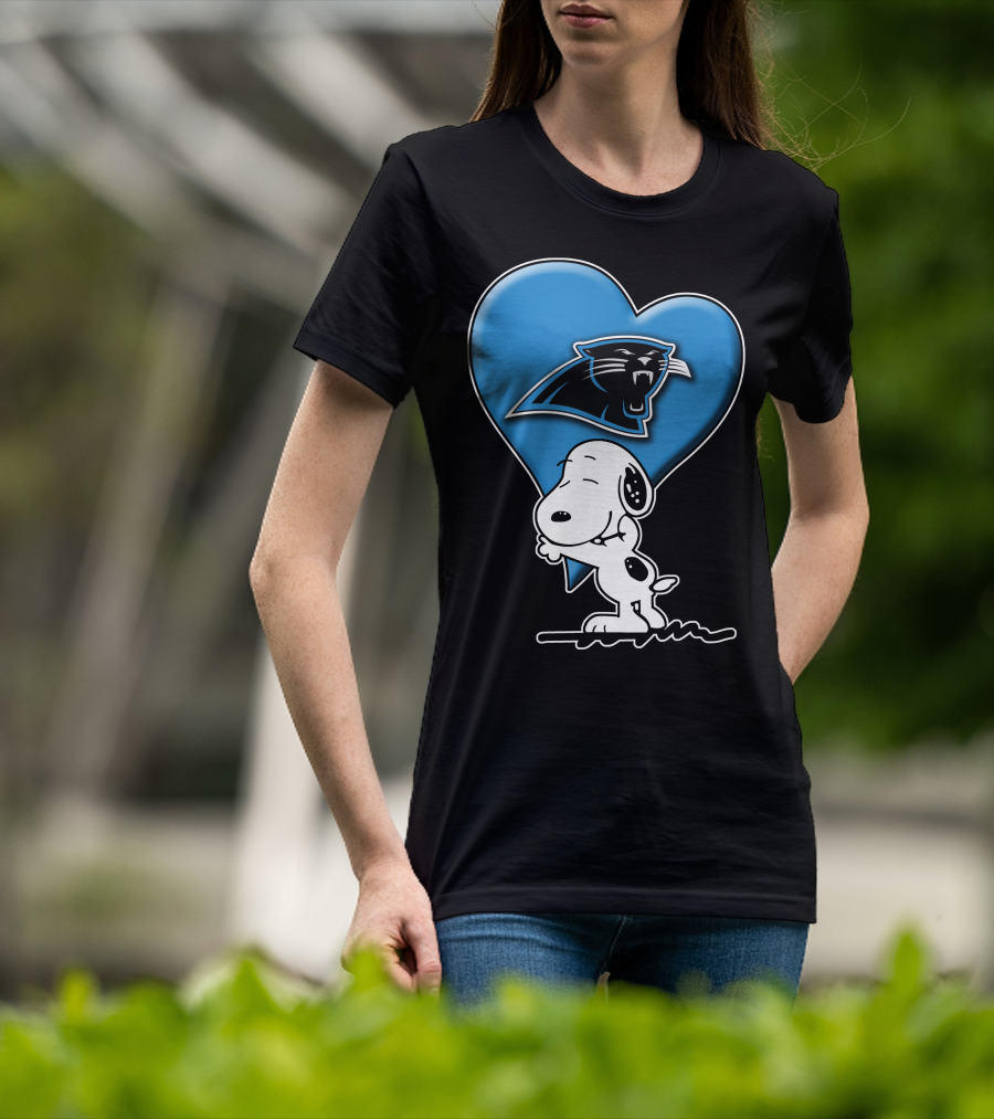 Snp V1 Carolina Panthers Love Snoopy Hugging Blue Heart T-Shirt