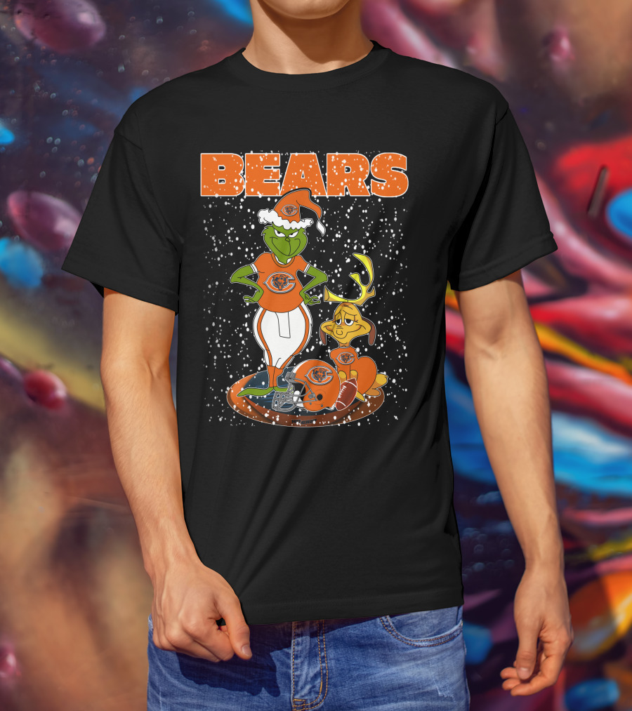 BEARS Grinchxmas CHICAGO BEARS Football Helmet And Santa Hat T-Shirt
