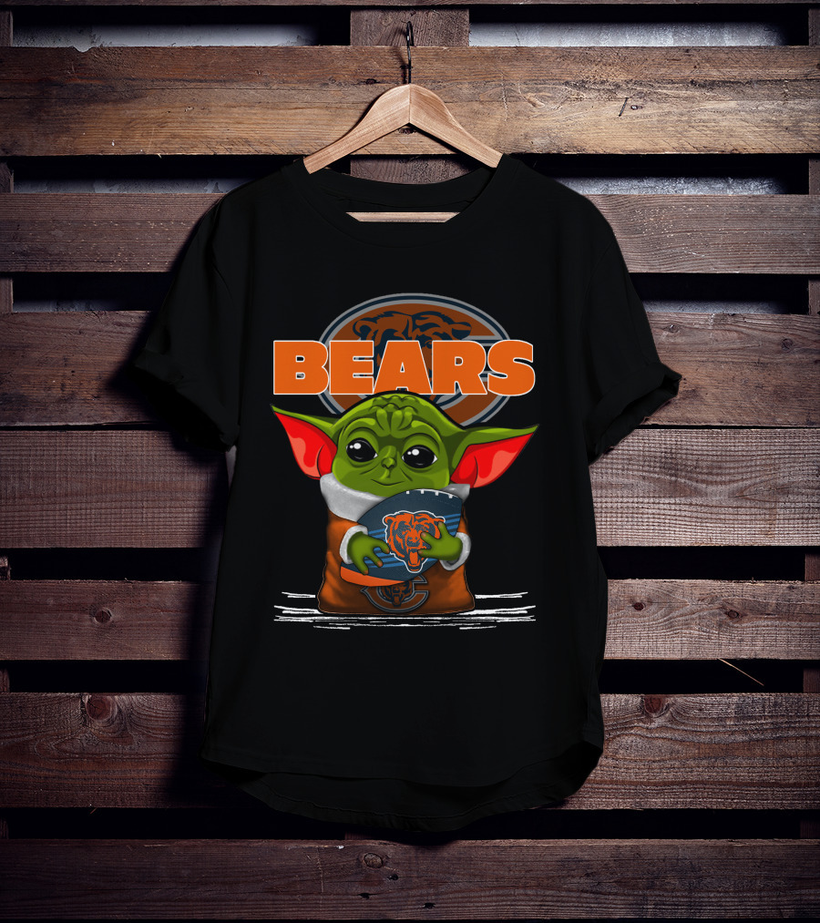 BEARS Yoda Holding Football Chicago T-Shirt