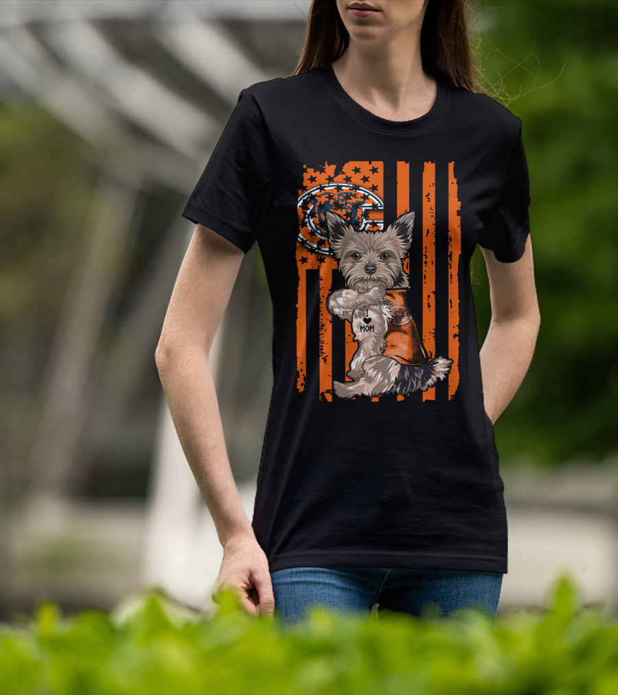 Yorkshire Terrier I ♥ Mom Chicago Bears T-Shirt