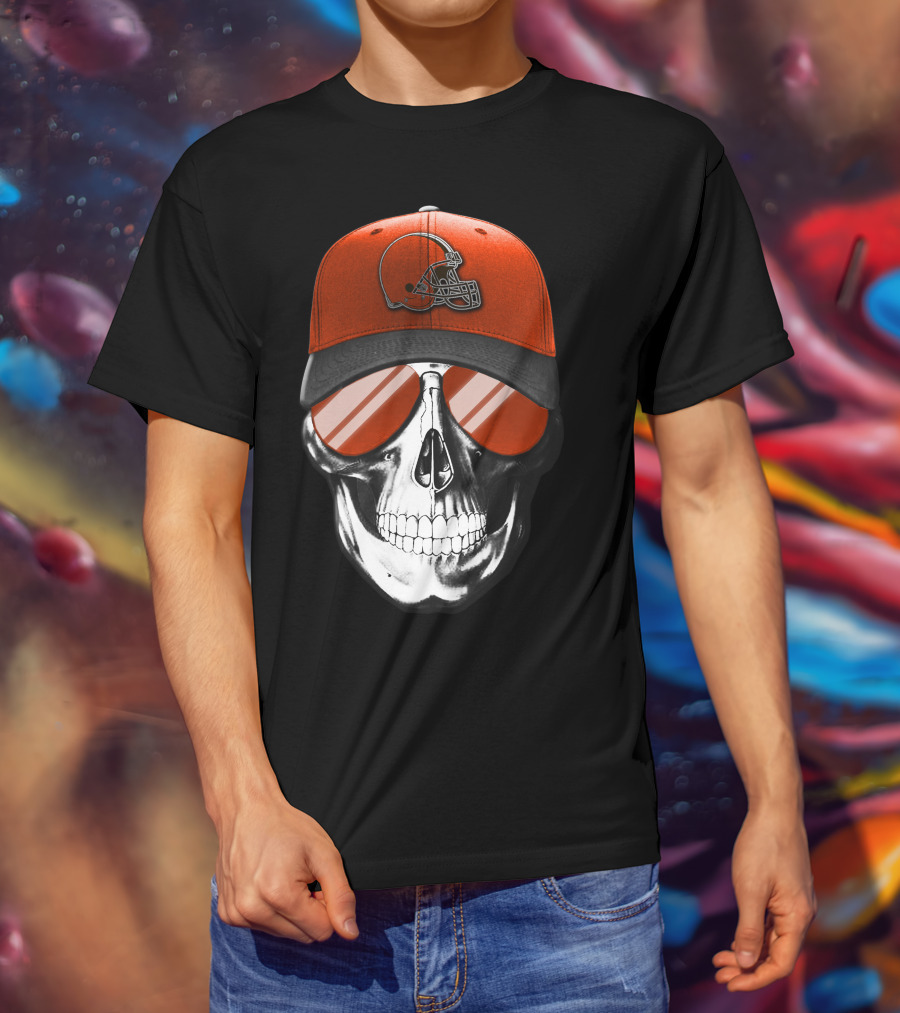Skull With Cleveland Browns Helmet And Reflective Glasses T-Shirt