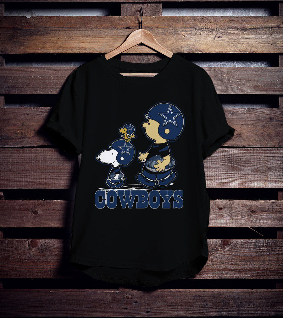 Snpfootball Dallas Cowboys Peanuts Characters Football Helmets T-Shirt