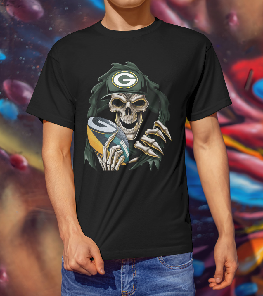 Skull Holding Wilson Football Green Bay Packers T-Shirt