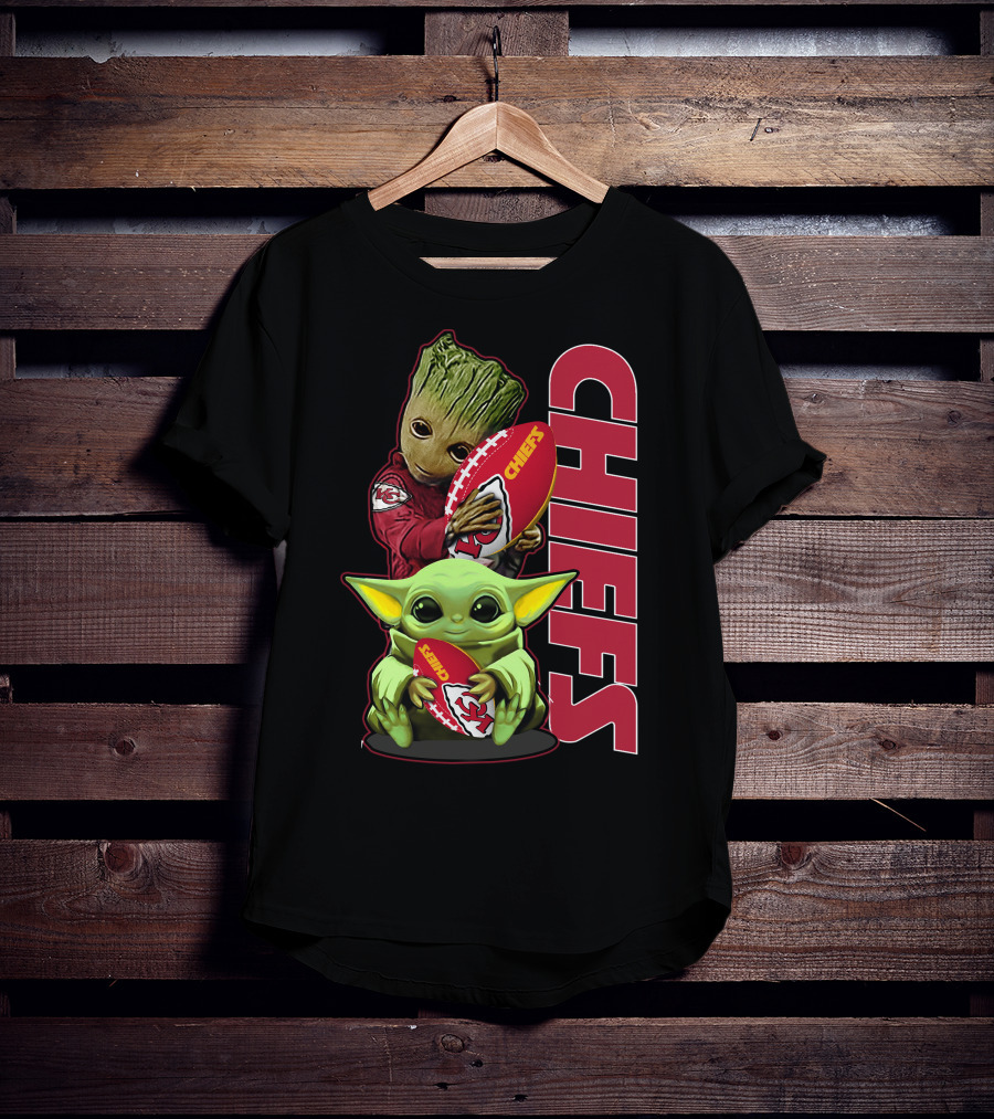 Grzd Chiefs Kansas City Groot And Baby Yoda Football T-Shirt